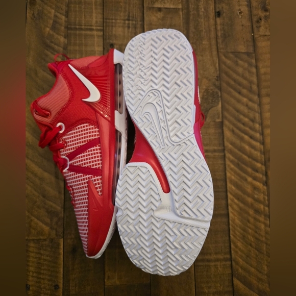 *NEW* Nike Lebron Witness 7 Size 14 - Picture 6 of 7